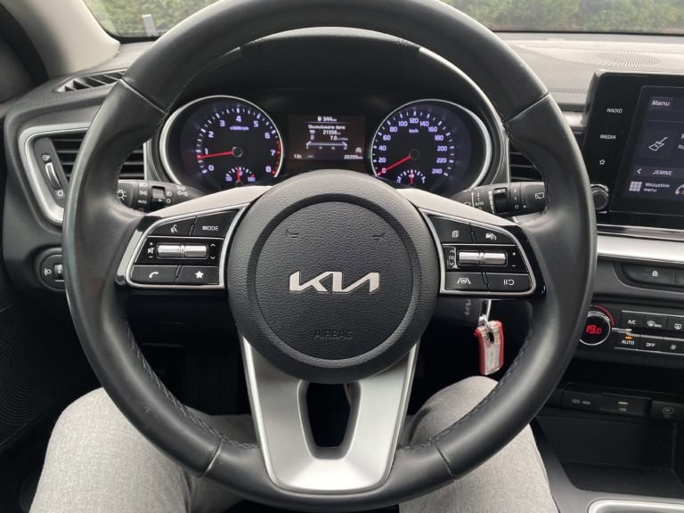 Używany samochód Kia Ceed dostępny w ofercie dealera Kia Wadowscy – zdjęcie pojazdu na sprzedaż