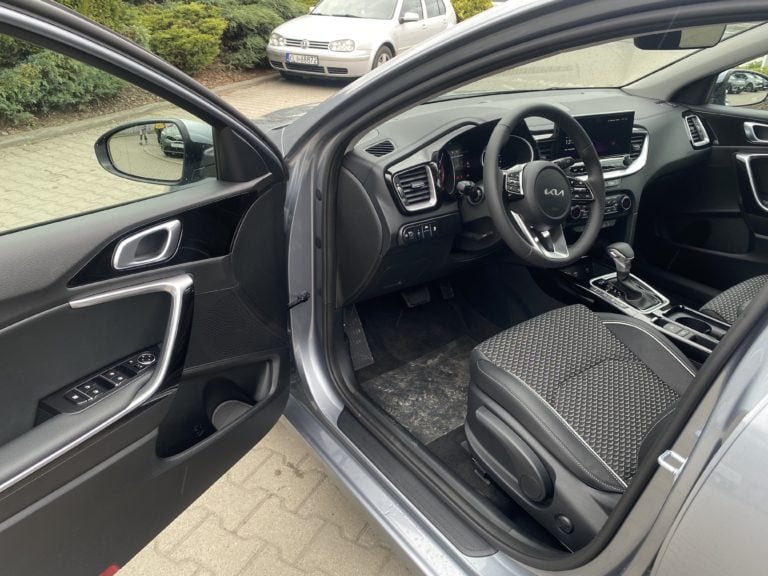 Używany samochód Kia Ceed dostępny w ofercie dealera Kia Wadowscy – zdjęcie pojazdu na sprzedaż