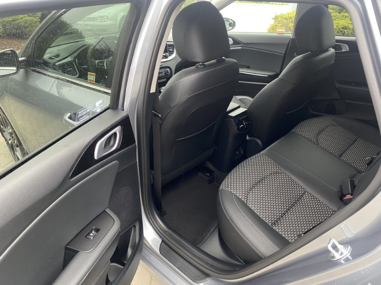 Używany samochód Kia Ceed dostępny w ofercie dealera Kia Wadowscy – zdjęcie pojazdu na sprzedaż