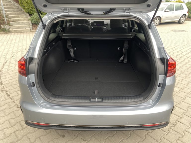 Używany samochód Kia Ceed dostępny w ofercie dealera Kia Wadowscy – zdjęcie pojazdu na sprzedaż