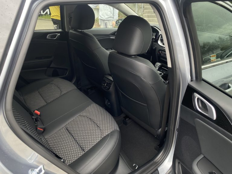 Używany samochód Kia Ceed dostępny w ofercie dealera Kia Wadowscy – zdjęcie pojazdu na sprzedaż