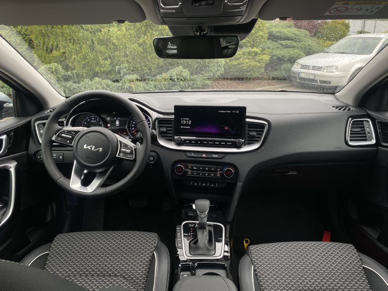 Używany samochód Kia Ceed dostępny w ofercie dealera Kia Wadowscy – zdjęcie pojazdu na sprzedaż