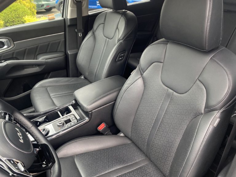 Używany samochód Kia Sorento dostępny w ofercie dealera Kia Wadowscy – zdjęcie pojazdu na sprzedaż